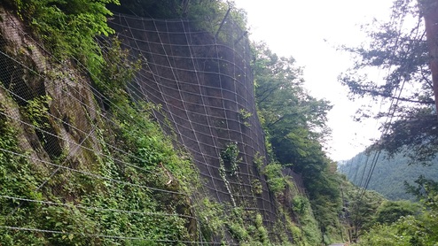 道路災害防除工事(28西の13)