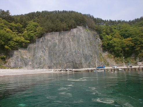 樫内地区漁村再生（落石防護網） 工事