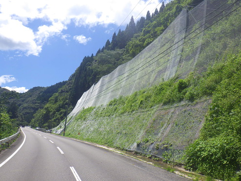 令和2年度 緊急国法第52－8－1号 国道327号 枝の崎工区 道路防災工事