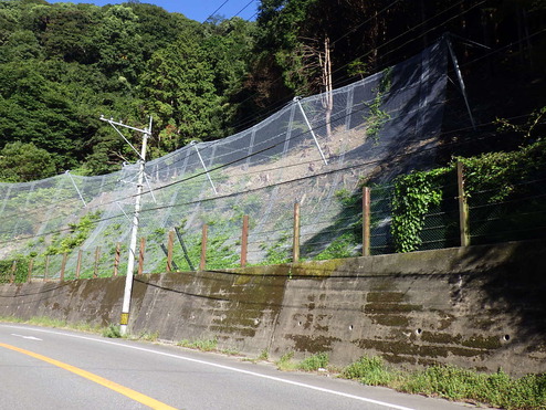 県道福岡直方線落石防護網設置工事（5工区）